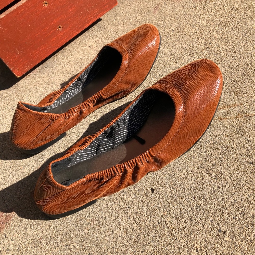 Burnt brown ballet flats size 7
